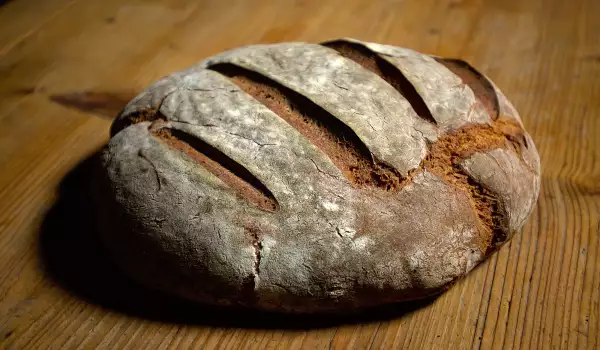 Домашно приготвен хляб