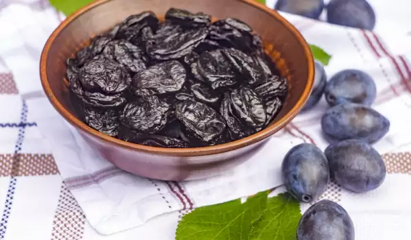 Plums for Constipation and Hemorrhoids