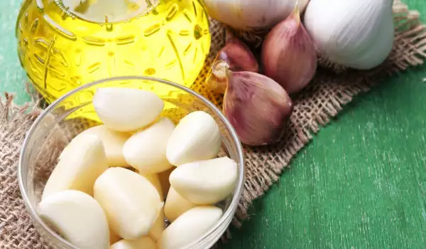 cooking with garlic