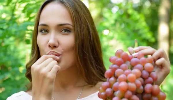 Ядеш сочно грозде насън