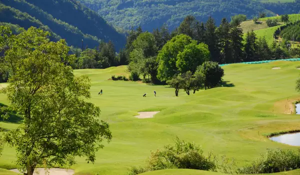 Bulgaria 's Long Term Golf View
