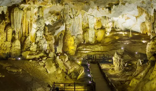 Пещера Ханг Сон Дунг