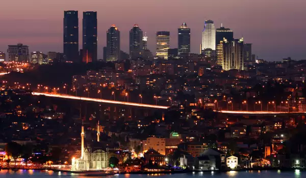 Истанбул пред нощта