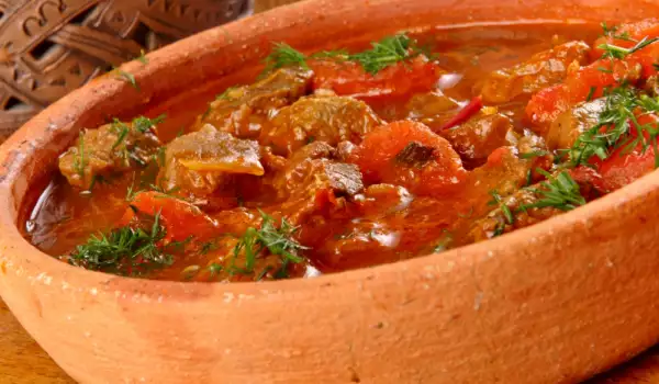 hot meat stew with peppers