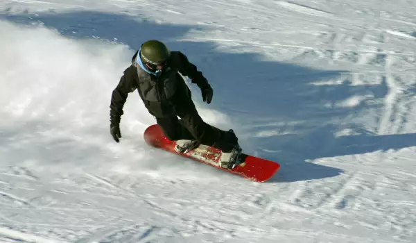 Snowboarding in Bansko