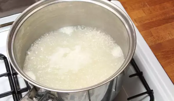 Making rice water
