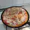 Бърза пица с колбас на тиган