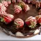 Торта с орехов крем и шоколадови ягоди