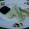Пролетни рулца със суши ориз и краставица