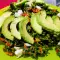 Salată cu varză kale și avocado