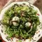 Zelena salata sa tunjevinom i celim jajima