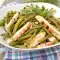 Salat mit grünen Bohnen und gebratenem Putenfleisch