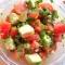 Салат с авокадо, зеленым луком и помидорами