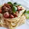 Espaguetis con carne picada de ternera y tomates
