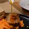 Филе свинины с карамельно-винным соусом и морковным пюре