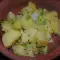 Зимний теплый салат с картофелем и луком-порей
