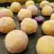 Paarse snoep truffels