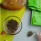 Antifaltenmaske aus grünem Tee und Honig