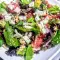 Groene salade met gorgonzola en spinazie