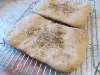 Домашни арабски питки пълнени със сирена и лук