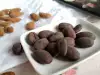 Бонбони от шоколадови бадеми