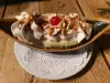 Banana Split con Avellanas Caramelizadas