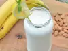 Healthy Banana Milkshake without Ice Cream