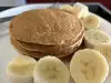 Бананови палачинки за протеинова закуска