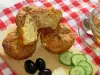 Банички-мъфини със сирене, кашкавал, бекон и маслини