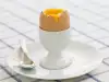 ¿Cómo hervir huevos para que quede la yema líquida? (Huevos pasados por agua)