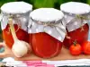 Salsa de tomate apetitosa para el invierno