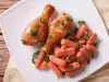 Домашни пилешки бутчета с моркови