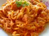 Спагетти с сосисками и помидорами