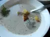 Sopa de champiñones con vino blanco