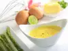 Салатен сос с кисело мляко и жълтъци
