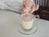 Топло карамелено мляко
