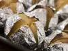 Как се правят цели печени картофи на фурна във фолио