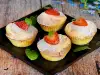 Keto cupcakes cu nucă de cocos și căpșuni