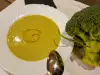 Cremesoep van broccoli en zure room