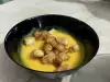 Кремсупа от тиква с крутони и забулени яйца