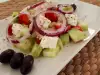 Griekse salade met Kritharaki pasta