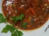 Кюфтенца в доматено-зеленчуков сос