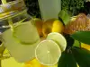 Osvežavajuća limunada sa svežim voćem