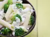 Макаронена салата с риба и броколи