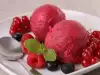 Малинов сладолед с розов аромат
