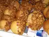 Коледни медени топчета с кокосов крокан