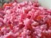 Розова оризова салата с цвекло и зеле
