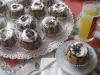 Mni Cupcakes with a Filling