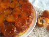 Pandishpan Kuchen mit Aprikosen