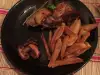 Свинска пържола на тиган с горски гъби и картофки